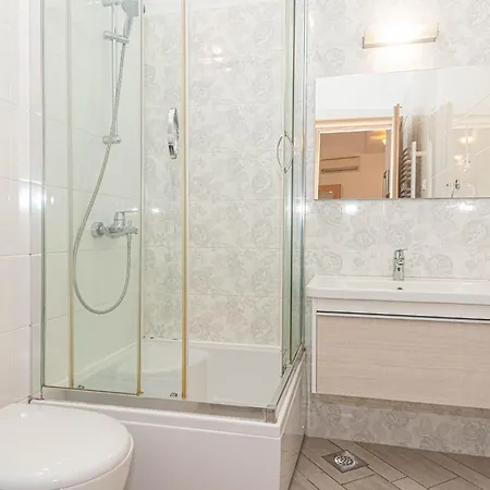 Lovely In With Kitchen Apartment Brodarica (Sibenik-Knin)
