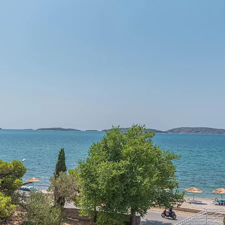 Apartment Lovely In With Kitchen Brodarica (Sibenik-Knin)